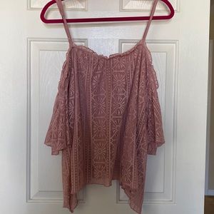 Like new lace cold shoulder top